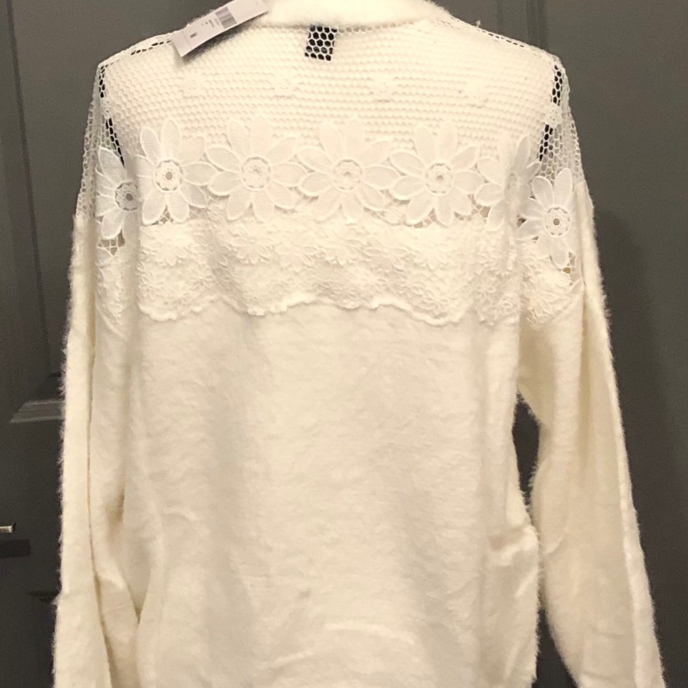 Forever 21 Fuzzy Flower Sweater - Picture 4 of 5